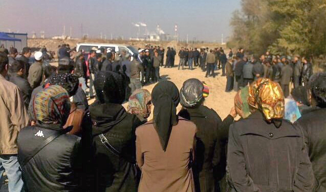 uyghur cemetery protest oct 2013