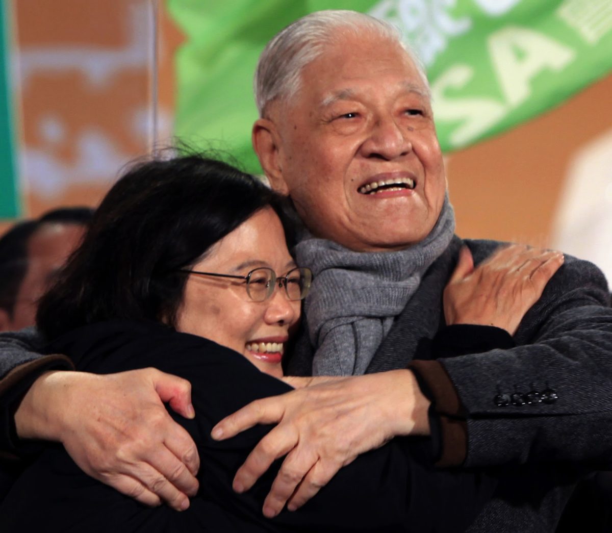 former taiwan president lee teng-hui hugs current president tsai ing-wen