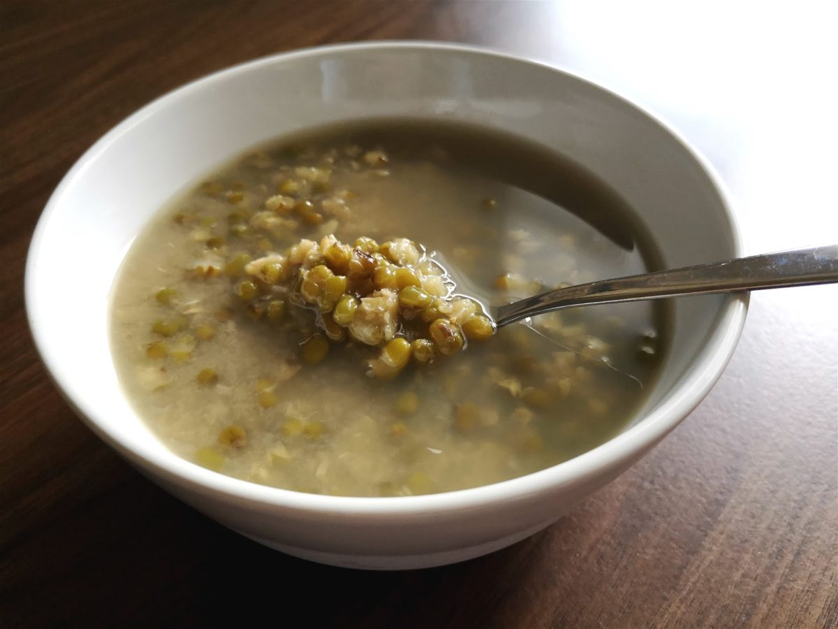 Mung bean soup, chilled