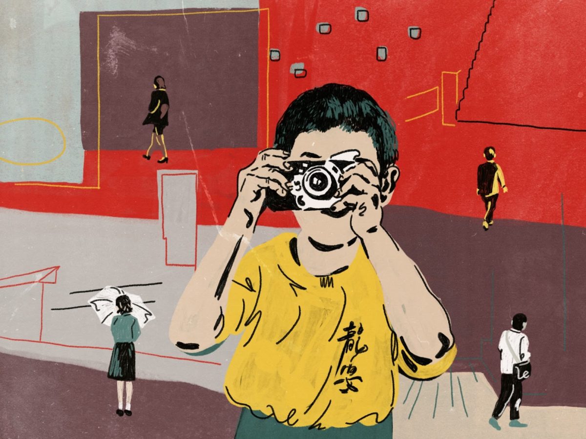 illustrative depiction of Yi-Yi taking photos of back of people's heads