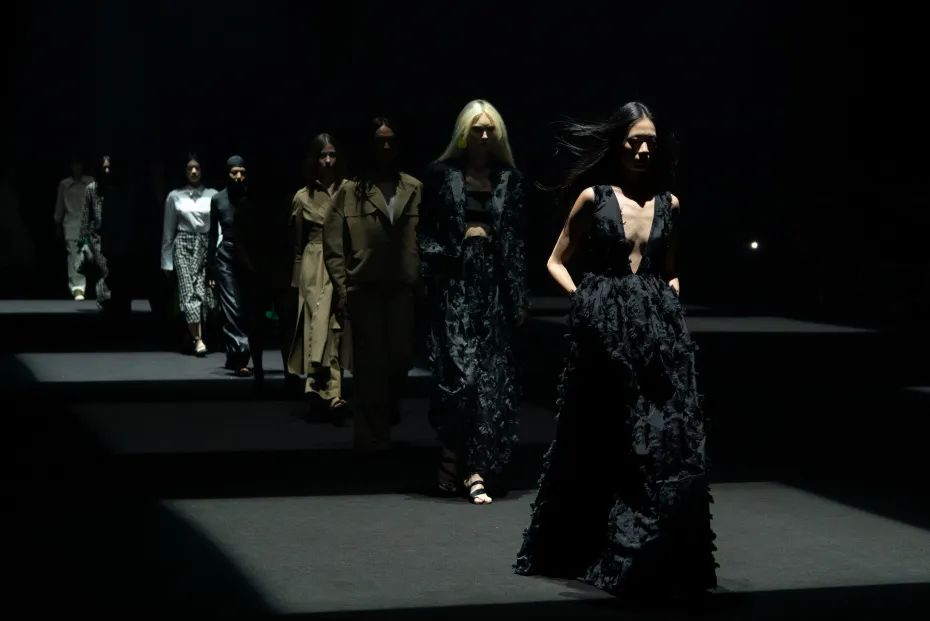 Shanghai Fashion Week returns to in-person shows: Here’s what happened ...